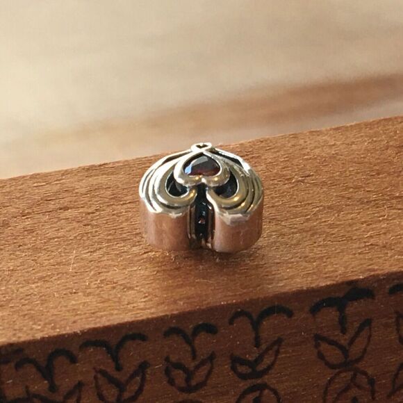 Sterling Silver Charm Red Cubic Zirconia 925 Heart Bead Fits Pandora Bracelet - Picture 6 of 9